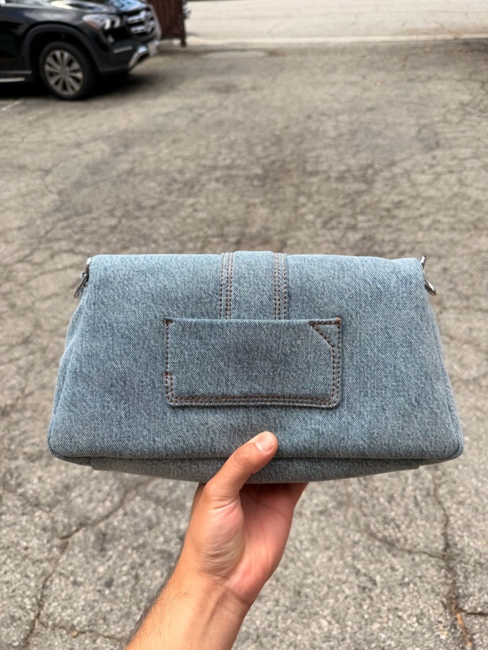 Jacquemus
Le Bambimou Denim Shoulder Bag - Picture 7 of 8